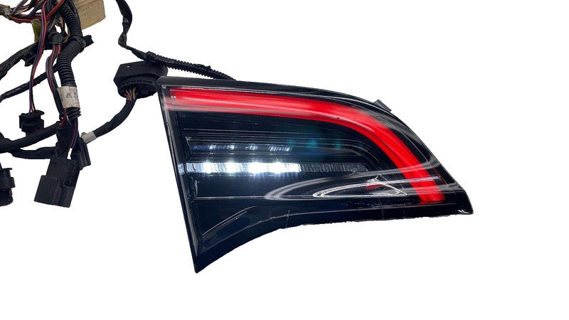1077401 ⭕ 2017-2023 Model 3 Rear Left Inner Taillight LED Tail Lamp 3-Pin 1077401-00-G