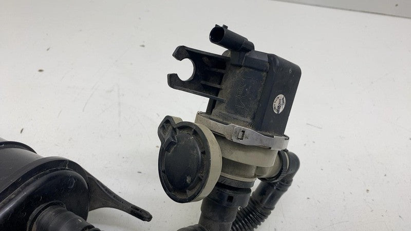 ⭕2014-2021 BMW i3 I01 Fuel Evaporation Charcoal Canister Assembly OEM 