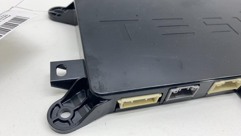 104390000E 2016-2020 Tesla Model X Rear Body Chassis Control Module BCM Computer TSTD Assy