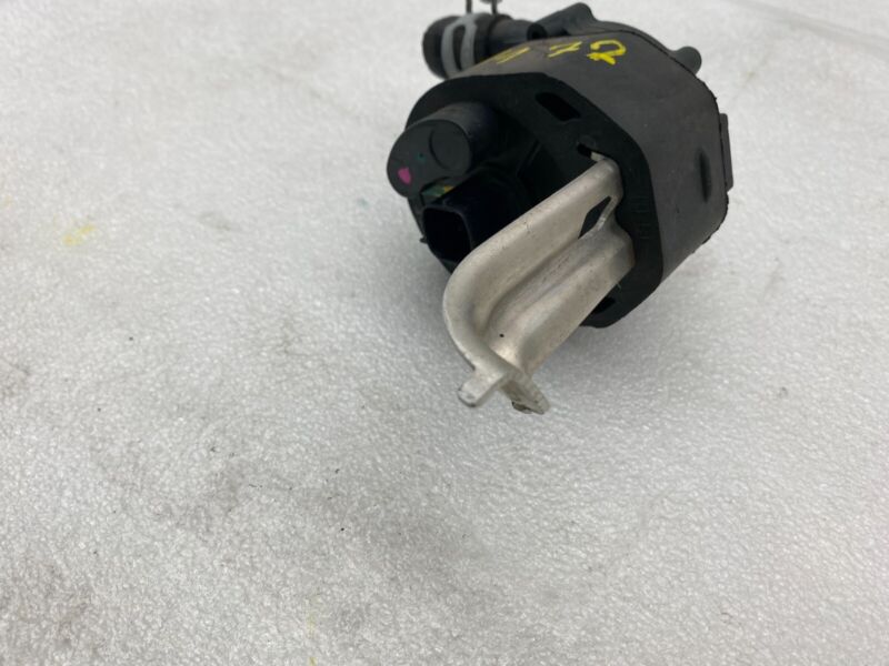 Does Not Apply 2016-2020 Tesla Model X MX Additional Coolant Auxiliary Water Pump with Bracket