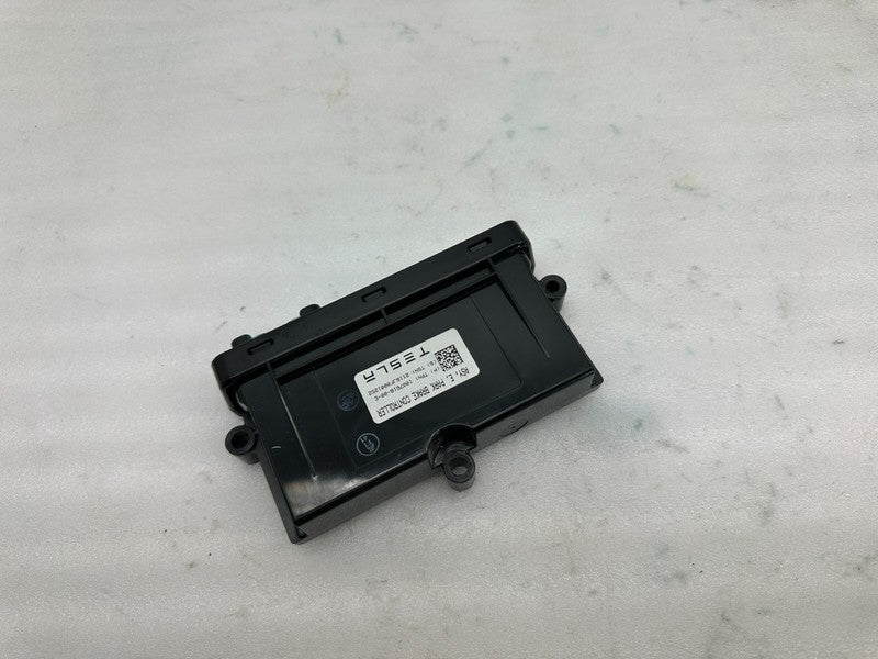 100761800E ⭕ 12-20 Model S Electronic Parking Brake Controller Module Control 1007618-00-E