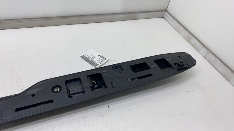68227986A ⭕2017-2024 Chrysler Pacifica Side Roof Rail Rack Luggage Carrier Right 68227986A