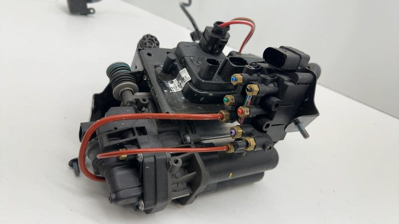 4M0 616 005 H ⭕ 2024 Porsche Cayenne Coupe Air Ride Suspension Compressor Pump OEM 4M0616005H