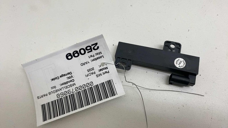⭕ 17-25 Chrysler Pacifica Keyless Entry Antenna Receiver Module Unit 6