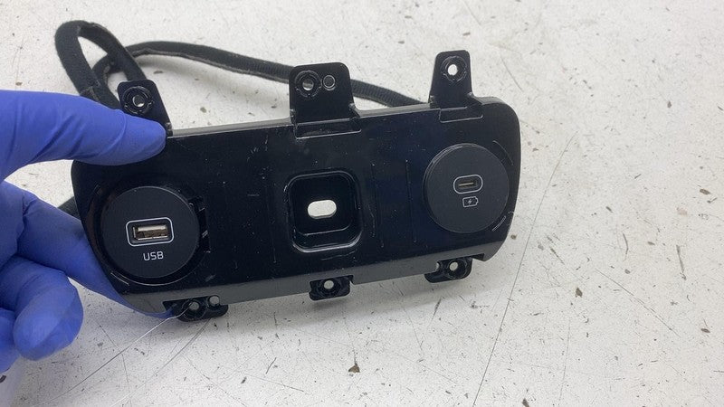 96123CV010 2022-2024 Kia EV6 Front Dashboard Center USB Type C Charging Port Power Outlet