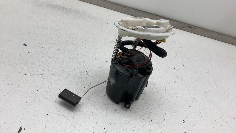 2017-2020 Maserati Levante Engine Motor Gas Fuel Pump w/ Level Sensor 