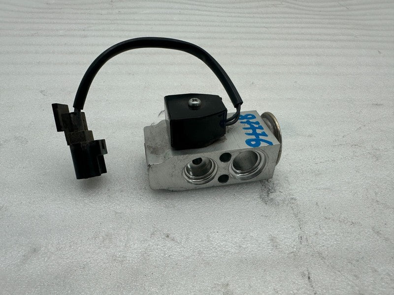 6008481 00 A ⭕ 12-15 Tesla Model S A/C Suction Line Valve w/ Solenoid Assembly 6008481-00-A