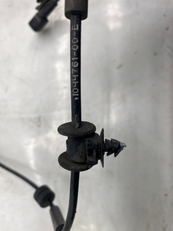 1044761 00 E ⭕17-23 Model 3 Front Left or Right Anti-Lock ABS Wheel Speed Sensor 1044761-00-E