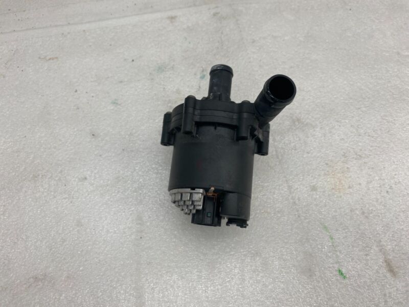 2012-2015 Tesla Model S MS Auxiliary Water Coolant Battery Cooling Pump Assembly