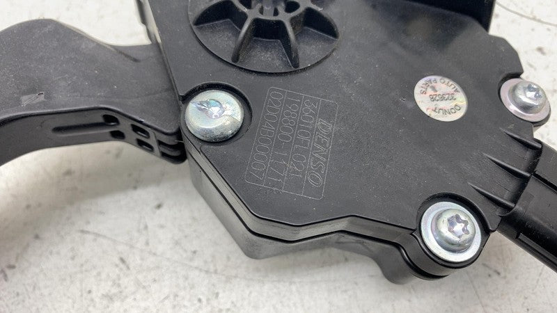 2019-2024 Subaru Forester Gas Accelerator Foot Pedal w/ Mount Bracket Sensor OEM