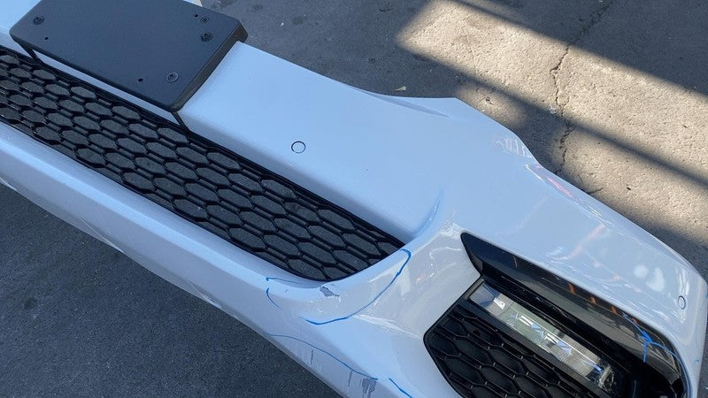 2018-2020 BMW 530e Front Bumper Cover Assy w Park Sensor & Park Light  White 300