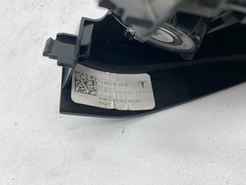 1079741-00-A ⭕ 2017-2023 Tesla Model 3 Front Audio Tweeter & Speaker Cover Right 1498205-00-B