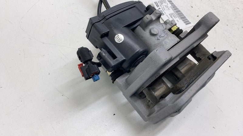 ⭕ 2020-2024 Tesla Model Y Rear Right Caliper + Brake Hose Line BASE 10