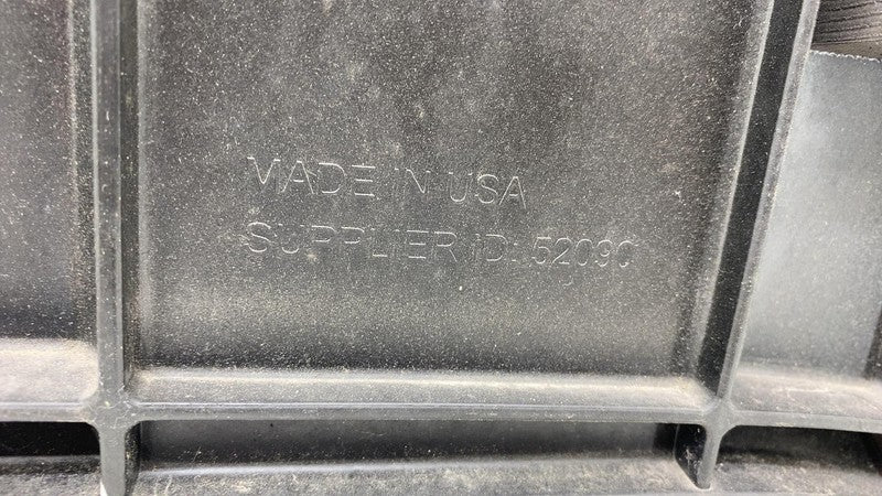 ⭕ 2022-2024 Rivian R1T Tailgate Rear Bed Sill Flap Trim Panel Cover PT