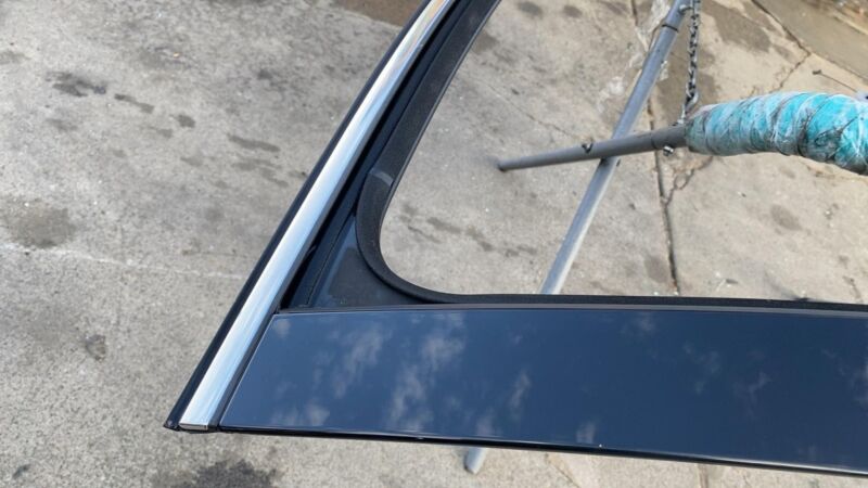 2011-2018 Porsche Cayenne Front Passenger Door Shell Panel Right RH Silver LX7W