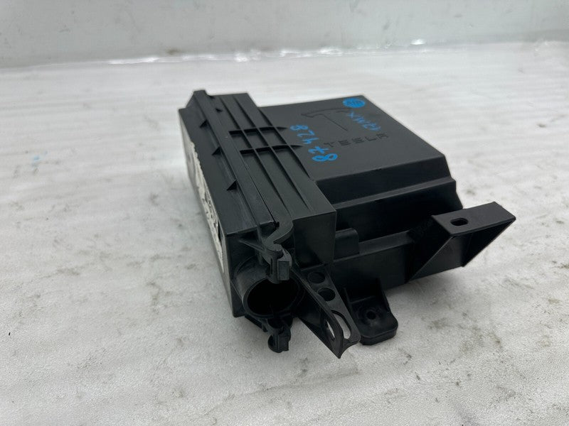 105835803C ⭕ 2016-2020 Model X Front BCM Body Comfort Module ECU Enclosure Box 1058358-03-C