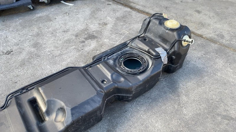 68068728AH ⭕ 2007-2018 Jeep Wrangler JK Fuel Tank 4 Door 22.5 Gallon OEM 68068728AH Damaged