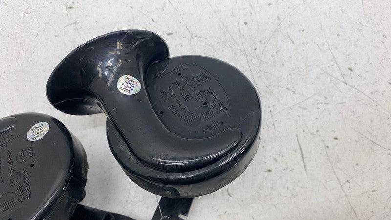 ⭕ 2017-2023 Tesla Model 3 M3 High + Low Pitch Tone Horn w/ Bracket 148