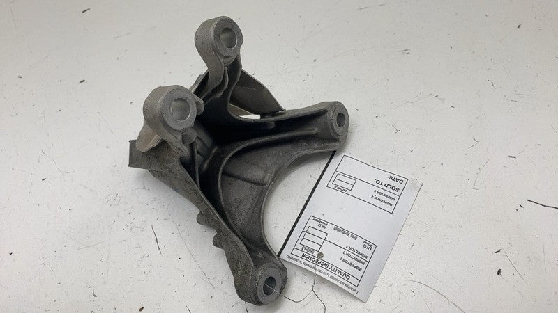 6485315-03 ⭕ 2021 BMW 530e Passenger Side Engine Support Bracket Clamp Right RH OEM 6870756