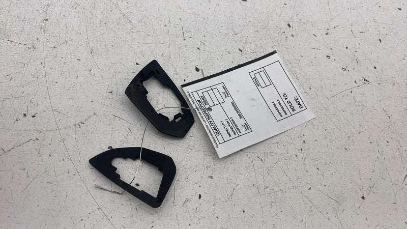 ⭕ 19-23 Audi E-Tron Front & Rear Left Handle Outside Gasket 4M8837277/