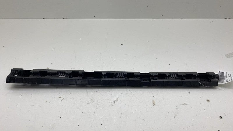 32216384 ⭕ 2021-2023 Polestar 2 Rear Left Skirt Rocker Molding Panel Bracket LH 32216384
