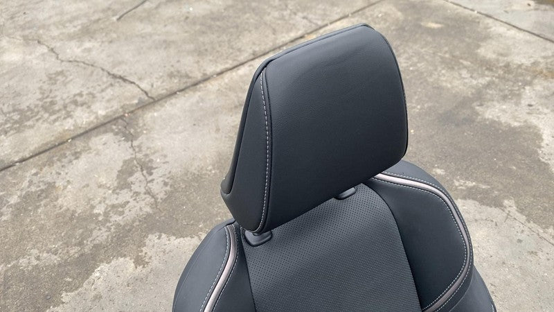 ⭕ 23-24 Toyota Prius Front Passenger Side 1st Row Seat Black Vinyl Sof