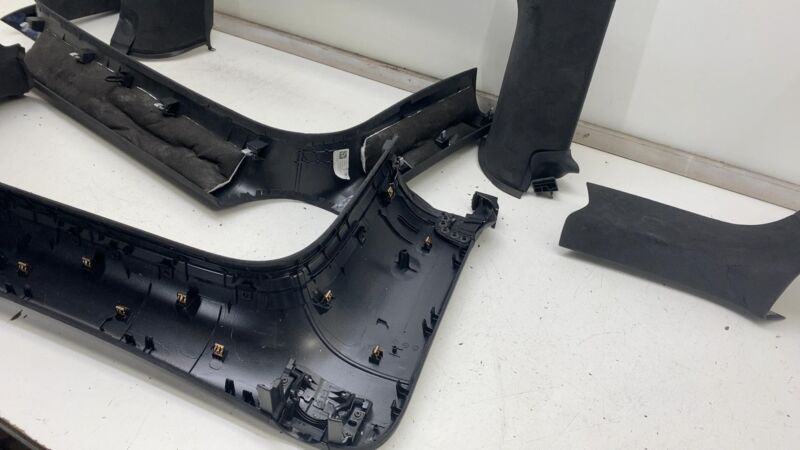 105155406J ⭕16-20 Model X Rear Right & Left Falcon Door Upper & Lower Trim SET 1051554-06-J