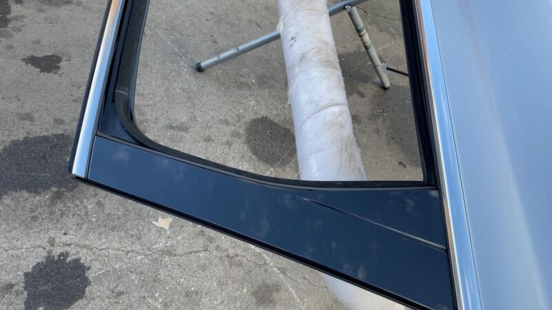 2011-2018 Porsche Cayenne Rear Passenger Side Door Shell Panel Right Silver LX7W