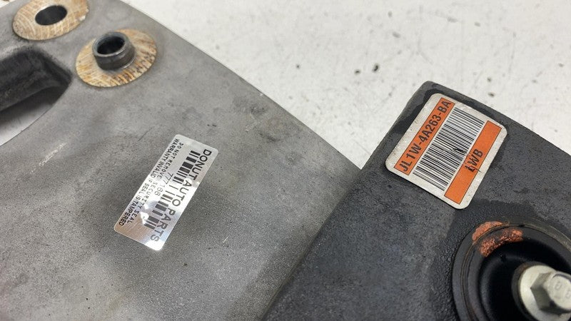 ⭕ 2018-2024 Lincoln Navigator Rear Axle Differential Mount Bracket HL1