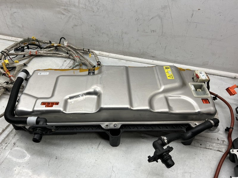 ⭕ 21 Tesla Model S Plaid Battery Power Conversion Charger Penthouse 11