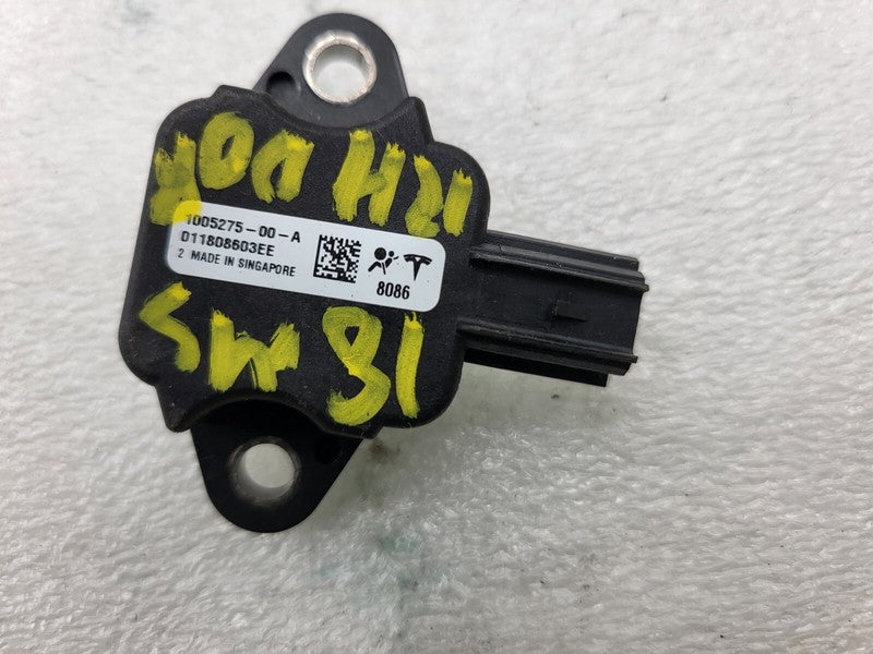 100527500A ⭕2012-2019 Tesla Model S MS Front Door Pressure Crash Impact Sensor 1005275-00-A