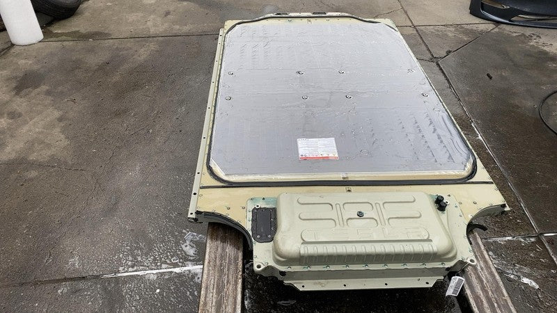 1014114 00 A 2012-2015 Tesla Model S High Voltage Battery Pack Module 85kWh 400VDC Assembly