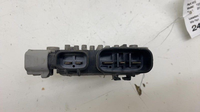 ⭕ 12-20 Model S MS Left or Right Cooling Fan Relay Control Module 8282