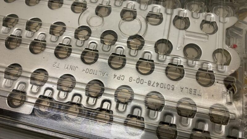 1028691 20 B 2012-2015 Tesla Model S MS Battery Module Pack (14p) 60kWh (Read Description)