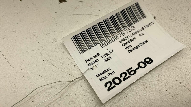178440100F ⭕2020-2024 Tesla Model Y Front Windshield Camera/Projector Bracket 1784401-00-F