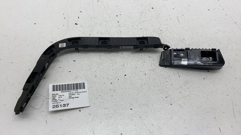 ⭕ 2017-2023 Model 3 Rear Left Retainer Wing & Tail Light Bracket LH 10