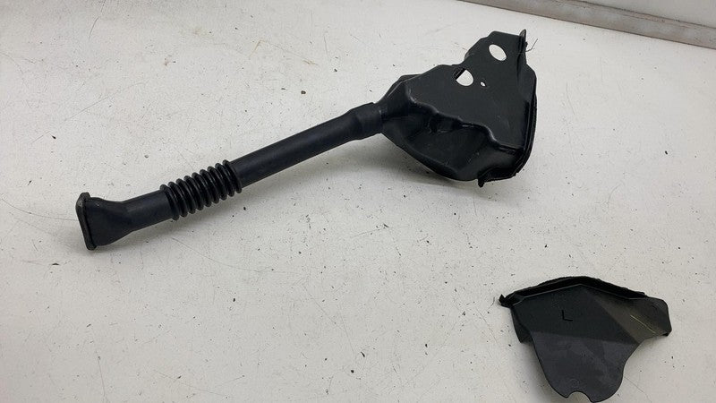 106044600A ⭕ 2016-2023 Tesla Model X Rear Left Active Spoiler Catch & Tube OEM 1046658-00-B