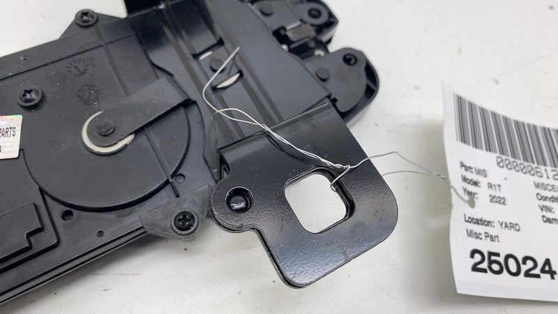 C100016268E 22-24 Rivian R1T Rear Left/Right Gear Tunnel Door Lock Latch Actuator C100016268