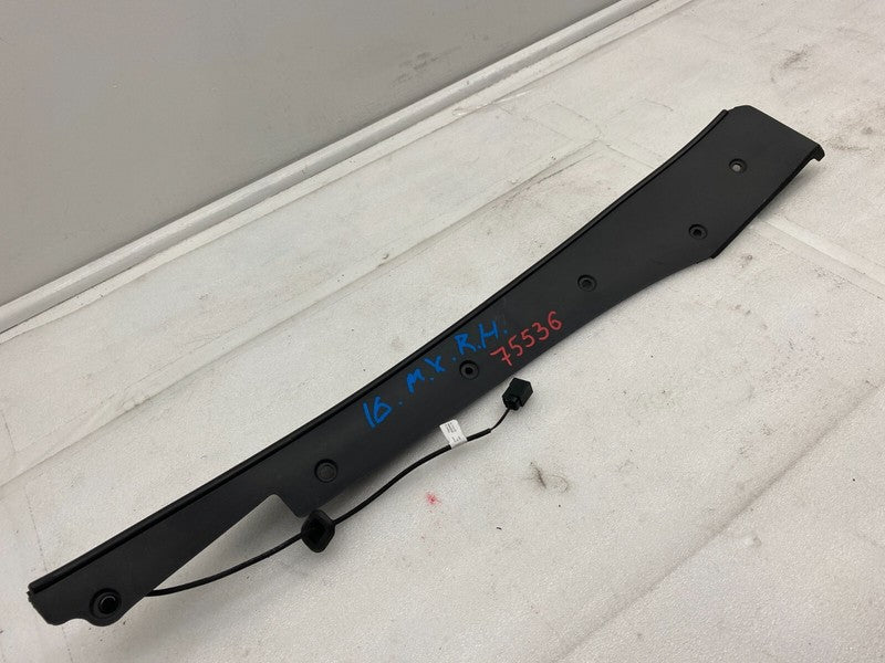 1006024 ⭕ 16-20 Model X Rear Right Trunk Liftgate Pinch Sensor Trim Cover RH OEM 1006024