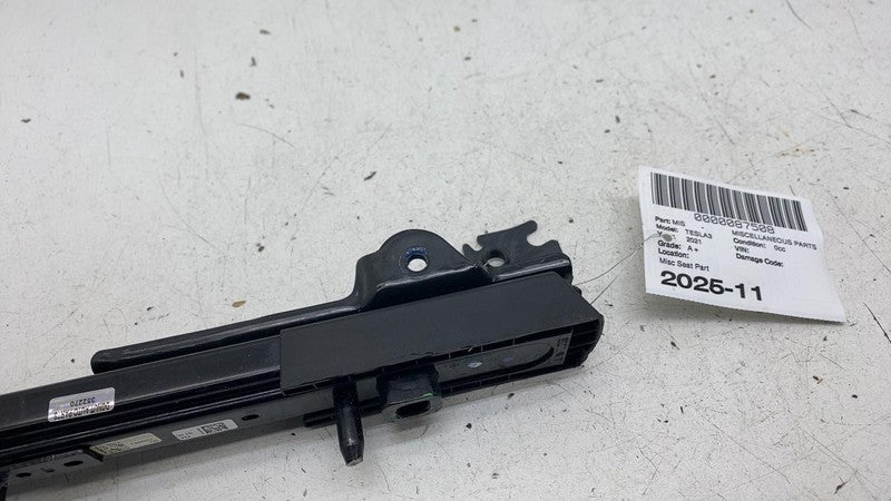 ⭕ 17-23 Model 3 Front Passenger Side Seat Rail Track Section Right 110