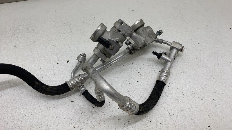 20296610 14-21 BMW i3 Air Conditioning Refrigerant AC Suction Tube Shut Valve 64506820923