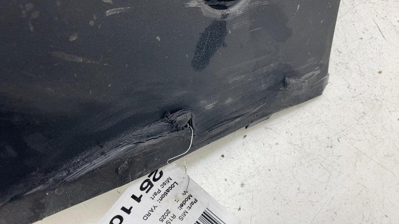 PT00742037A ⭕ 2025 Rivian R1S Rear Passenger Rocker Molding Cover Panel Right PT00742037-A