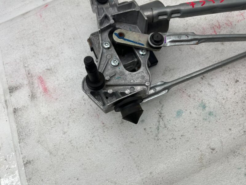 1658936 00 A ⭕ 20-23 Model Y Front LHD Windshield Wiper Linkage Module and Motor 1658936-00-A
