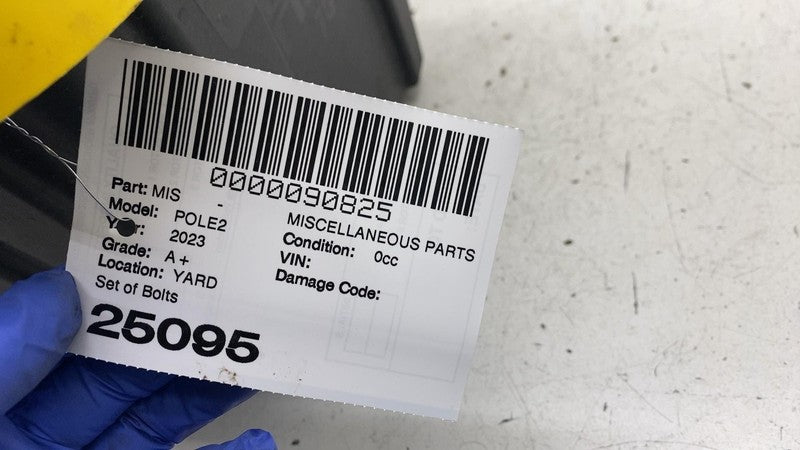 ⭕ 2023 Polestar Polestar 2 Set of Bolts