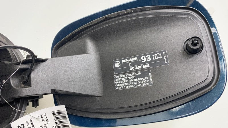 9Y0 010 001 ⭕ 2024 Porsche Cayenne Rear Fuel Tank Door Lid Filler Pocket & Gas Cap 9Y3809857