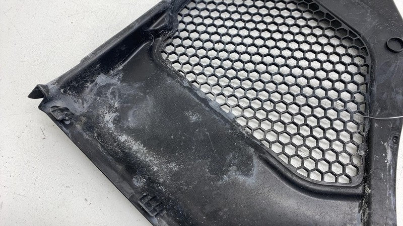 7388716 2017-2023 BMW 530e G30 Passenger Side Windshield Wiper Cowl Panel Grille Right