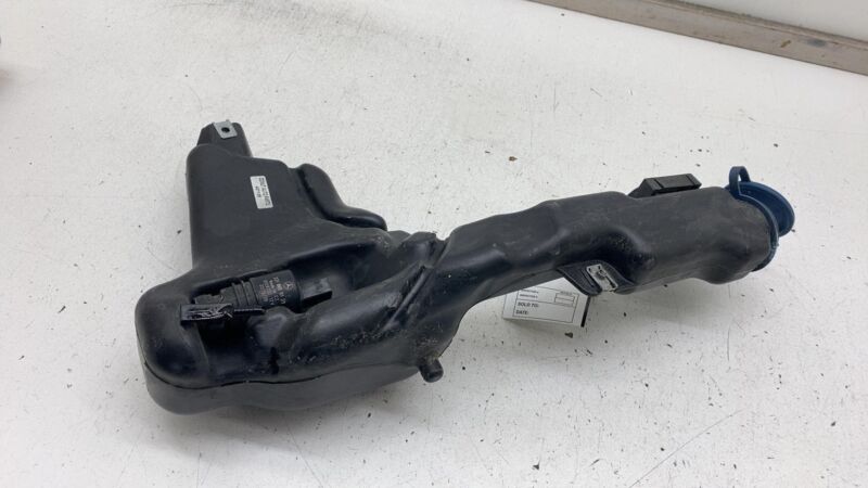 A 204 860 15 60 ⭕ 2008-2016 Mercedes W212 E350 C250 Windshield Washer Bottle Tank A2048601560