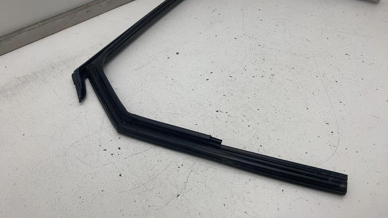 4KE 839 431 19-23 Audi E-Tron Quattro Rear Left Side Door Window Glass Run Channel 4KE839431