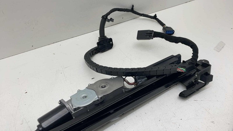 68368918AH ⭕ 2017-2025 Chrysler Pacifica Rear Right Sliding Door Track w/ Motor 68368918AH