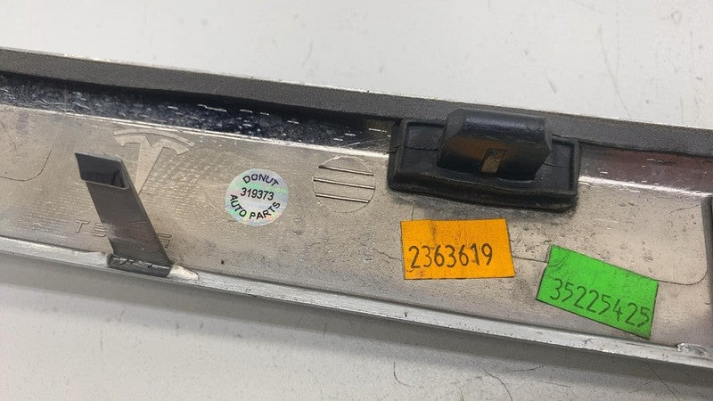 1046920-00-B ⭕ 2016-2020 Tesla Model X MX Rear Trunk Lid Mold Chrome Molding OEM 1046920-00-B